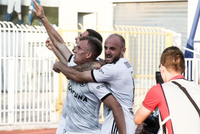 汤神首秀砍下22分独行侠胜马刺 绿军大胜奇才